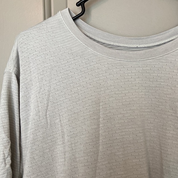 Metal Vent Tech Short-Sleeve - Picture 2 of 4